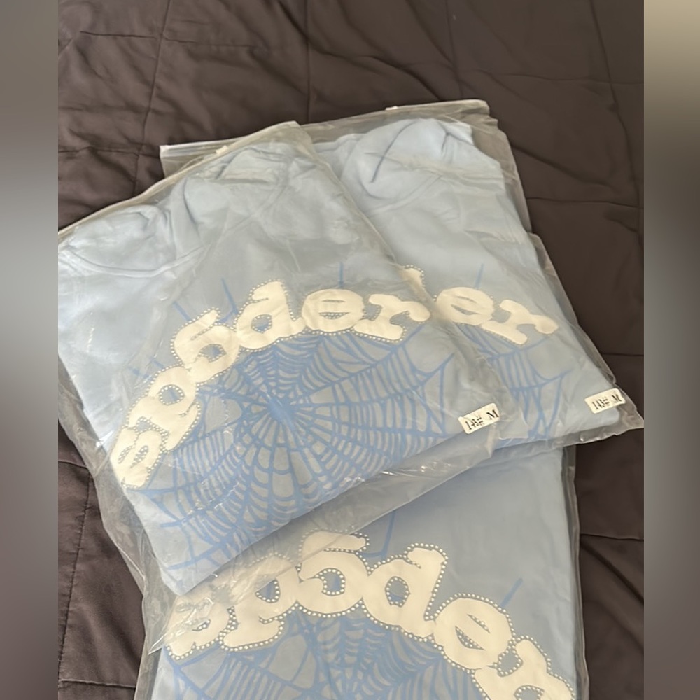 Size medium blue Sp5der hoodie !!!💙